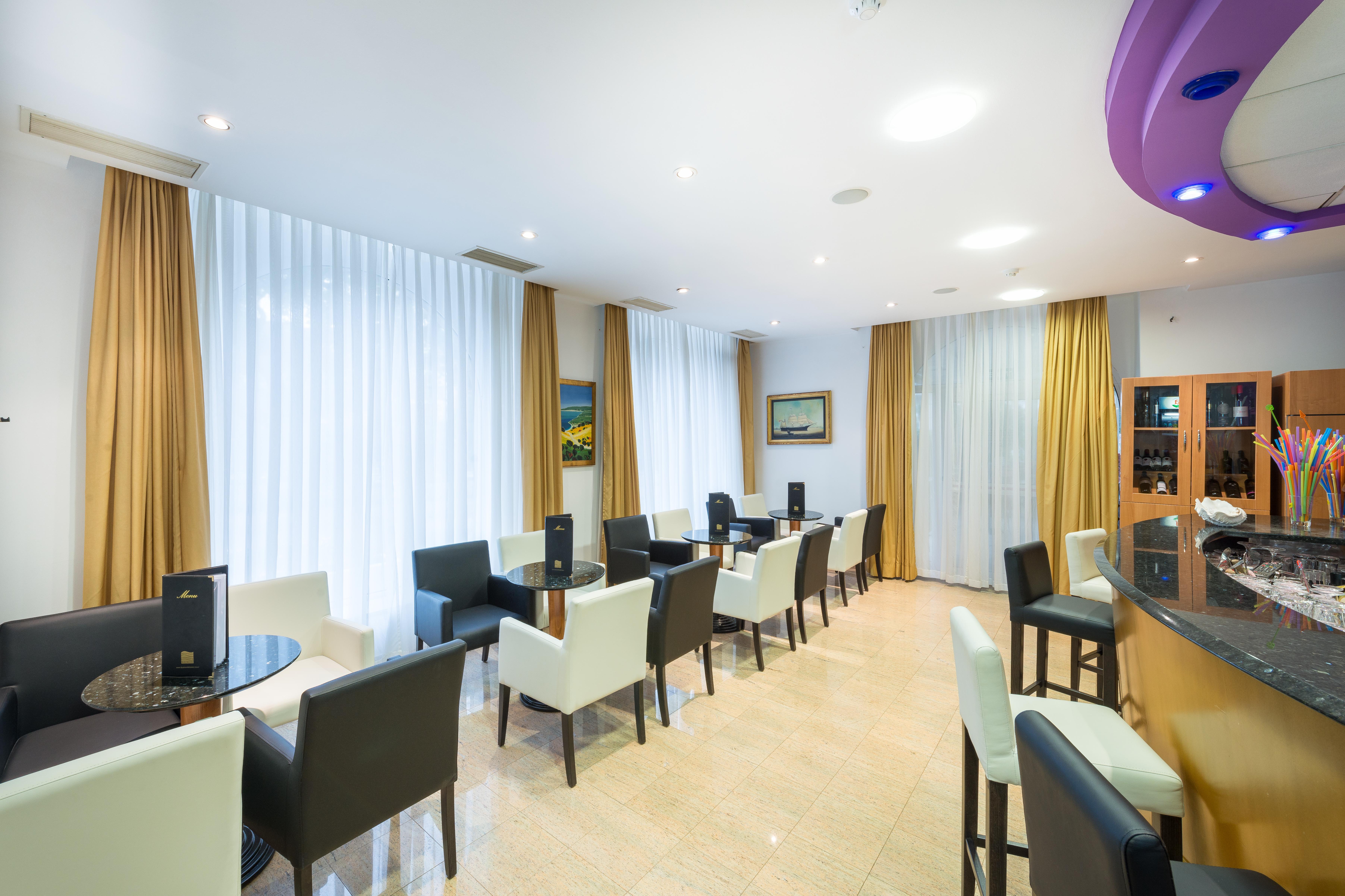 Hotel Komodor Дубровник Экстерьер фото