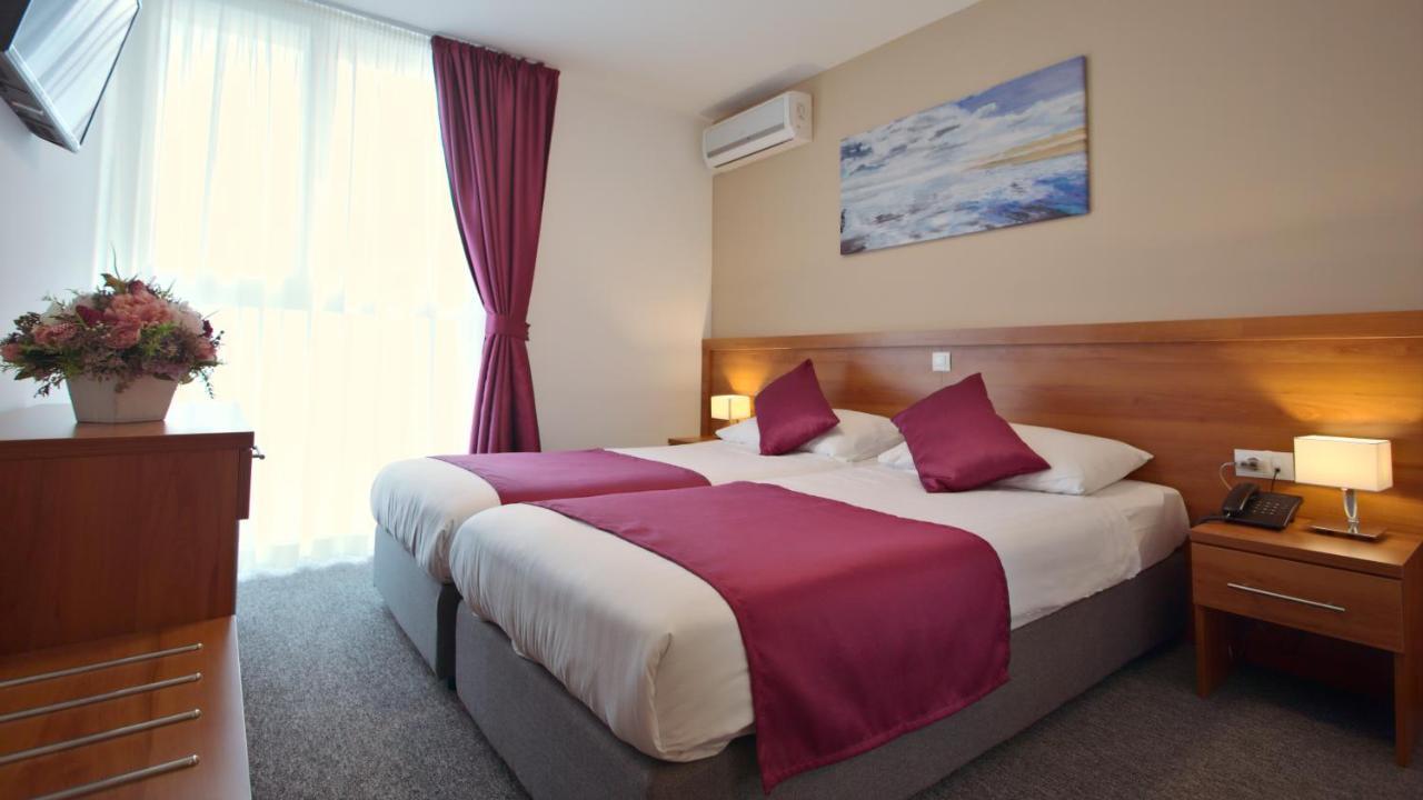 Hotel Komodor Дубровник Экстерьер фото